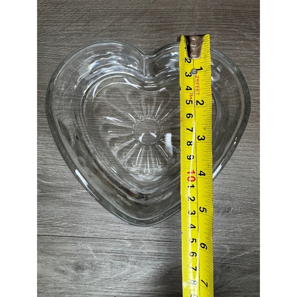 Vintage Heart Shaped Glass Trinket Dishes Set of 2 - Picture 3 of 5